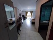 kingsize-room-with-balcony-samui-green-hotel2
